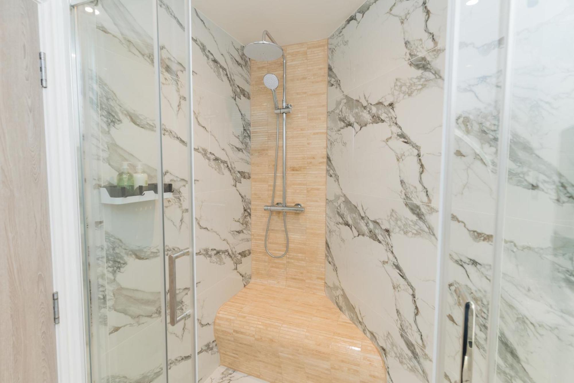 Luxurious 2 Bed Birmingham House Free Parking - Sleeps 6 Διαμέρισμα Εξωτερικό φωτογραφία